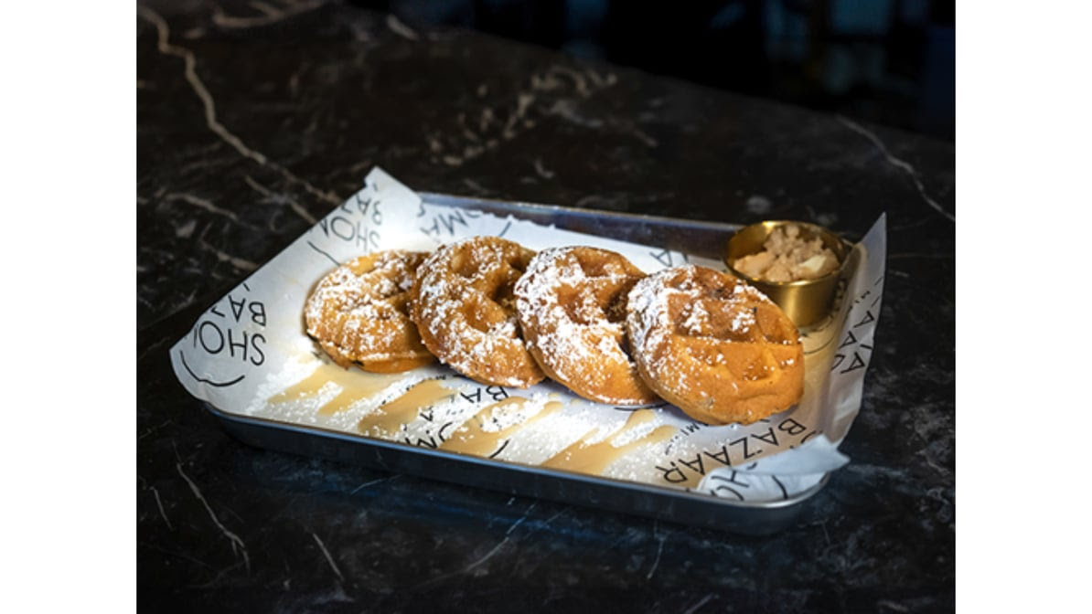 Chick N Jones by null