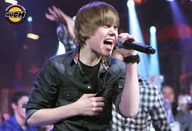 Justin Bieber cantando