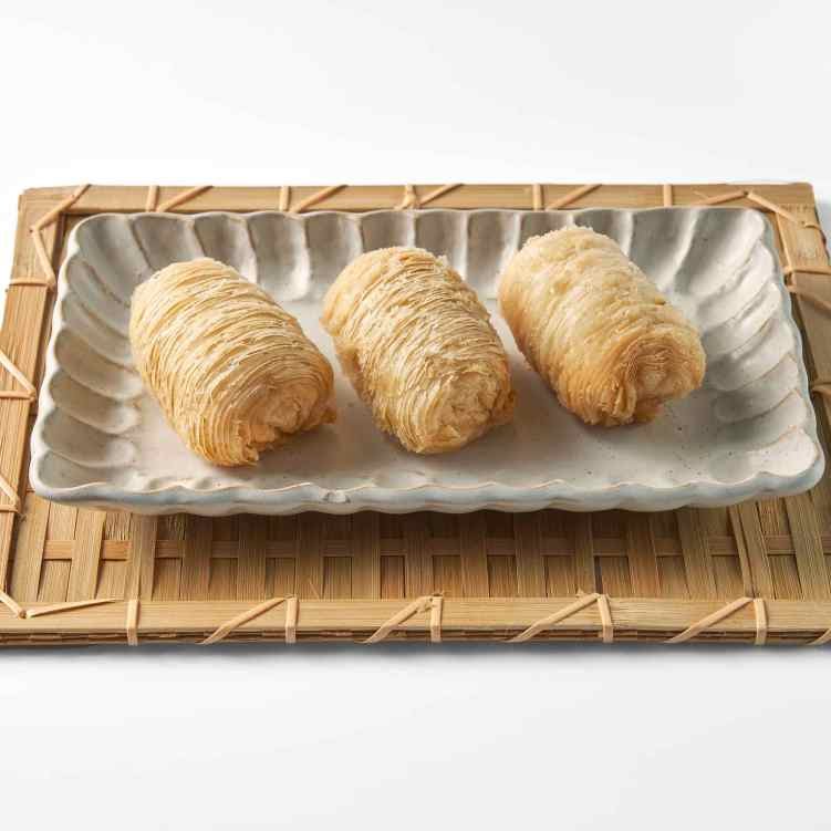 Sofun noodle bar by null