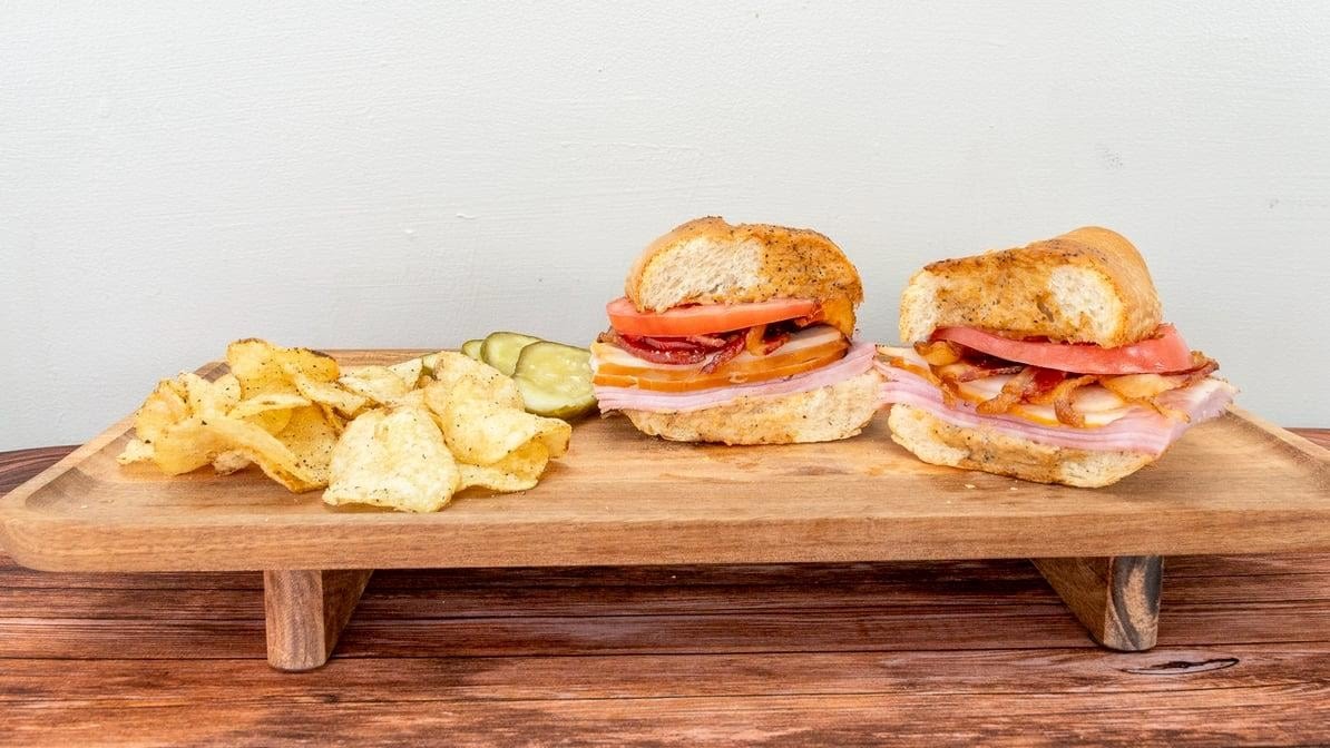 Rae's Sandwich Shoppe by null