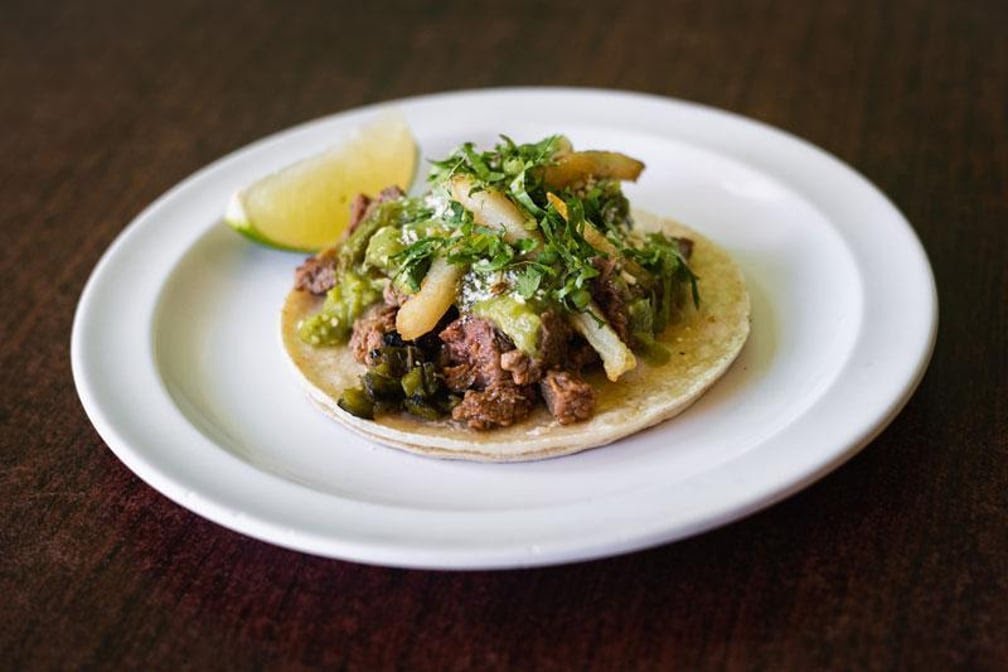 Uno Mas Taqueria y Cantina by null