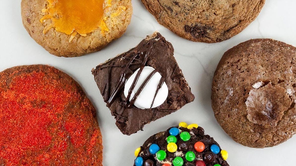 DeLuscious Cookies & Milk by null