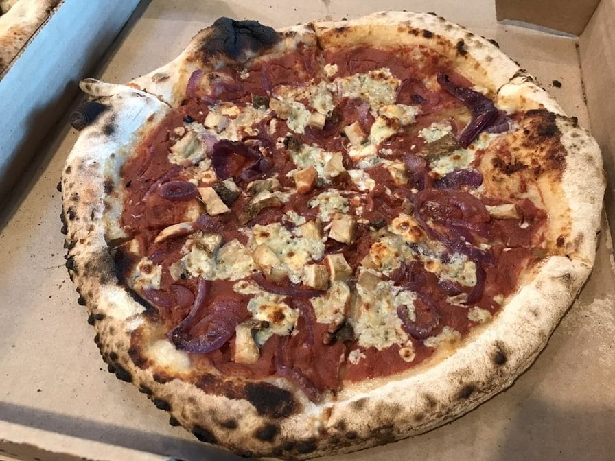 Falora Pizza by null