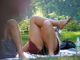 Easaatbaaaaaa cjddczan nscf jpg x Upskirt in the park