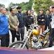 Cinta pada Pandangan Pertama Jokowi ke Motor Chopper Emas - Detikcom (Siaran Pers)