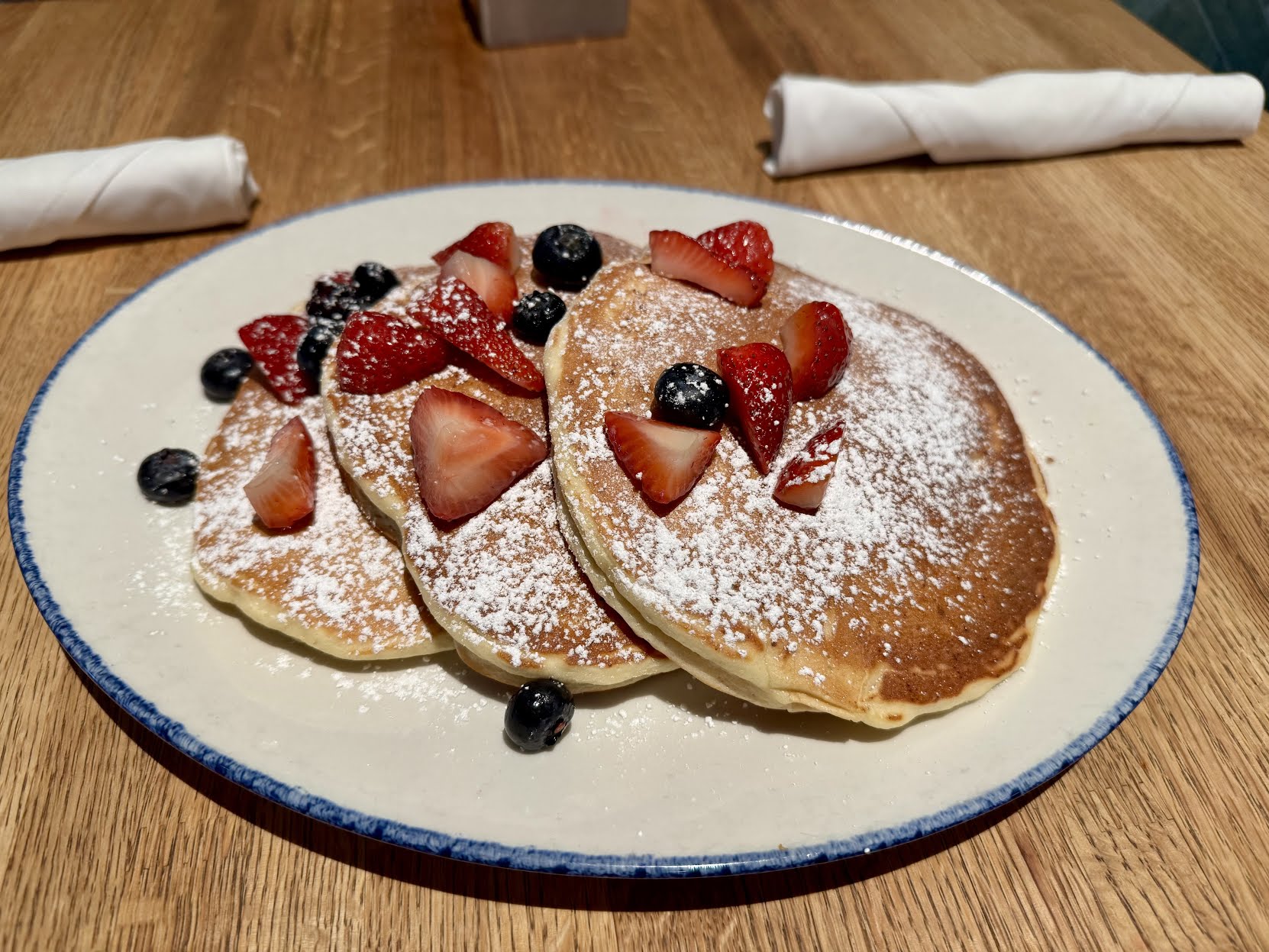 Pacific Table by null