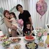 アレクサンダー、妻・川崎希の退院報告し家族ショット 「回復され ...