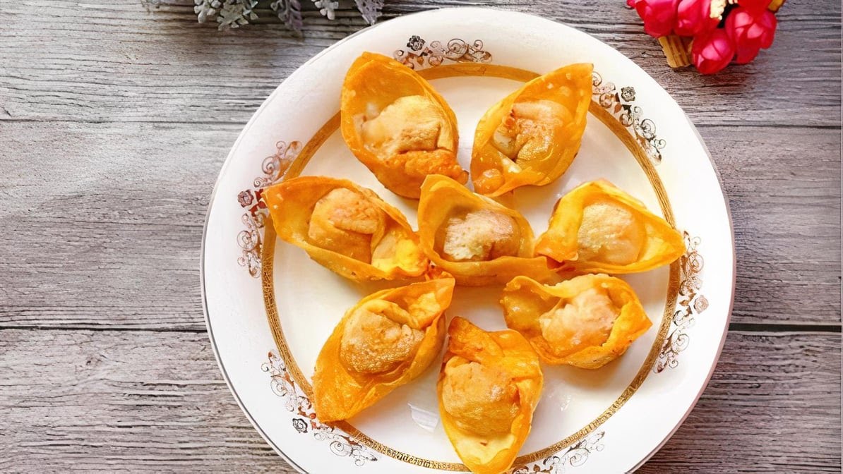 Shanghai Tea Garden by null