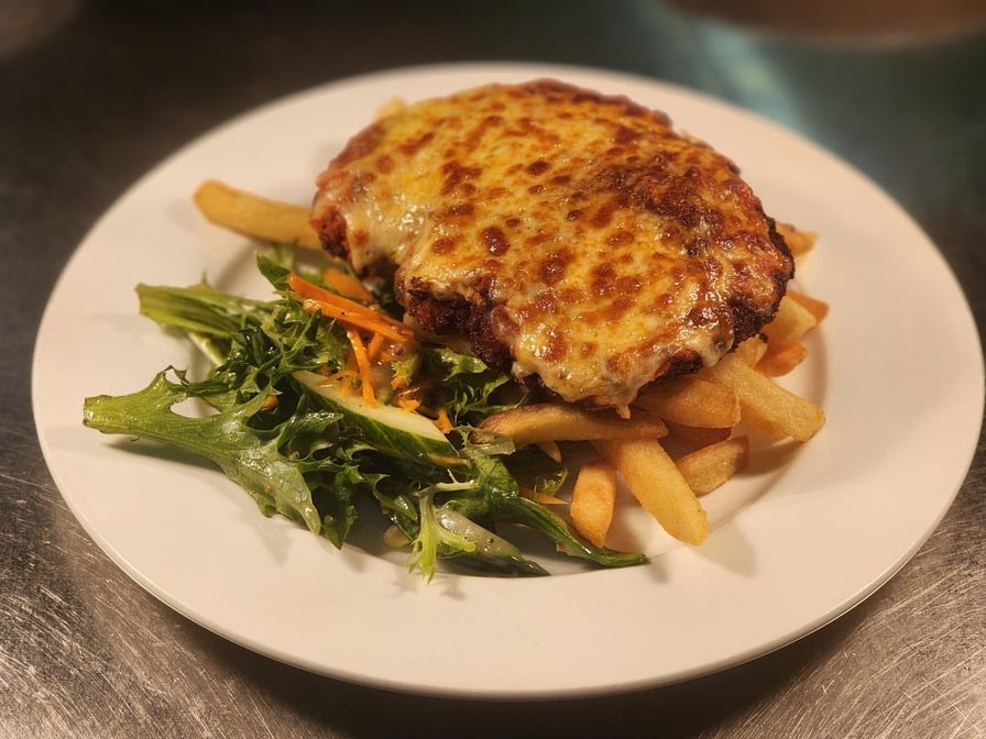 Central Hotel - Bar, Bistro, Gaming & Accommodation by null