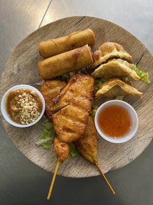 Mana Thai Cafe by null