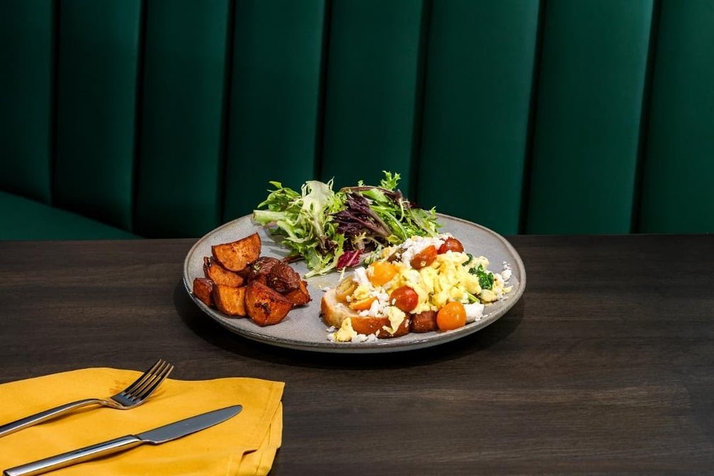 Felix: Modern American Dining by null