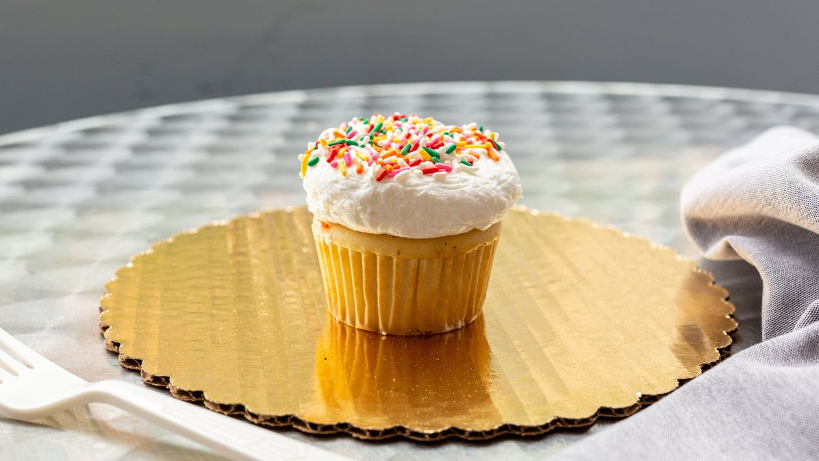 Mike's Pastry - Assembly Row by null