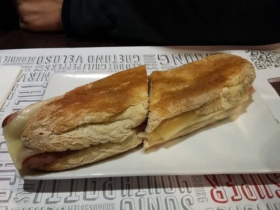 Lado B Café (Coliseu) by null