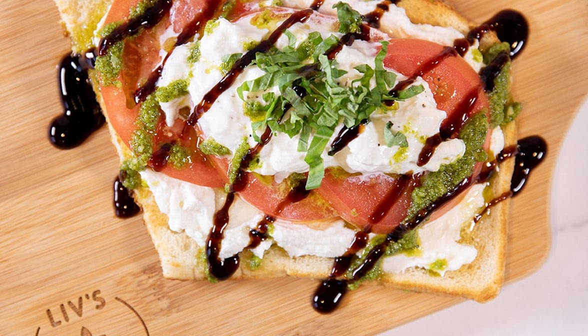 Liv's Juice + Acai Bar by null