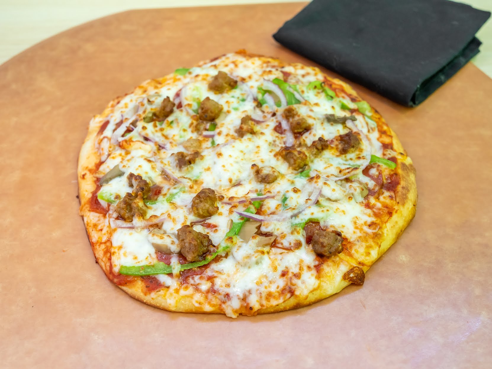 Mama Deluca's Pizza by null