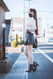 街撮 ミニ|ミニスカブーツ 街撮りママ | TikTok