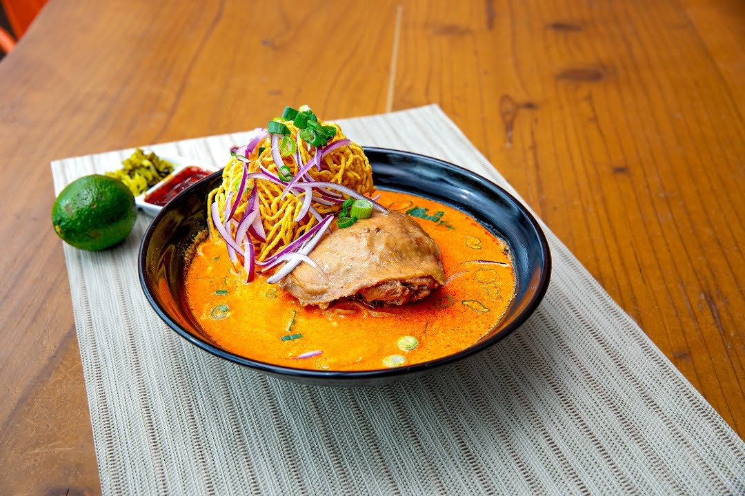 Aloy Modern Thai by null