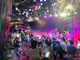 バーレスク東京|バーレスク東京×ミクチャ】 ✨新メンバーオーディション🎉 参加条件 女性 18歳〜30歳 ダンス経験なしでもOK👌  エントリー用LINE@こちらから 5月2日(火）〜6月3日(土） https://lin.ee/Fs1Dibw 【1次審査】 オンライン書類審査 ↓  オフライン面談審査 【2次審査】 ライブ ...