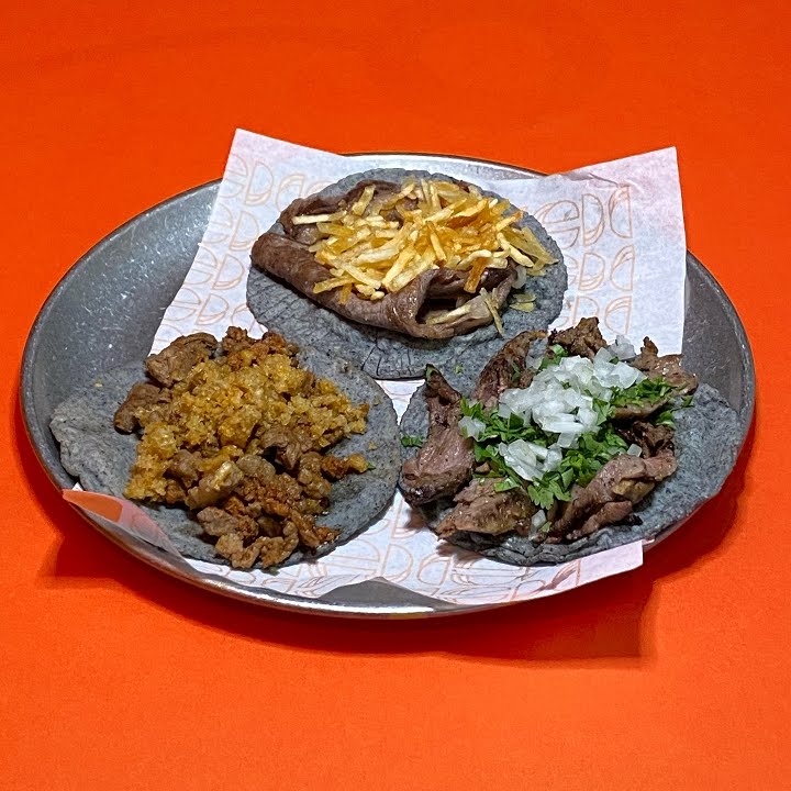 Momento Taquería by null