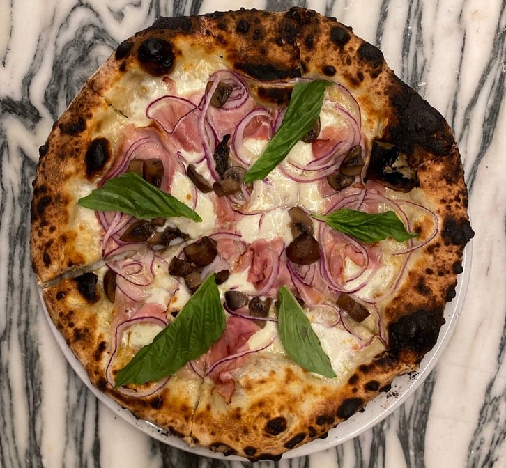 Lil' Frankie's by null