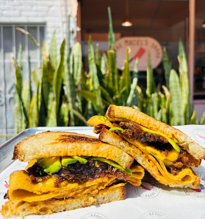 Maciel's Plant-Based Butcher & Deli by null