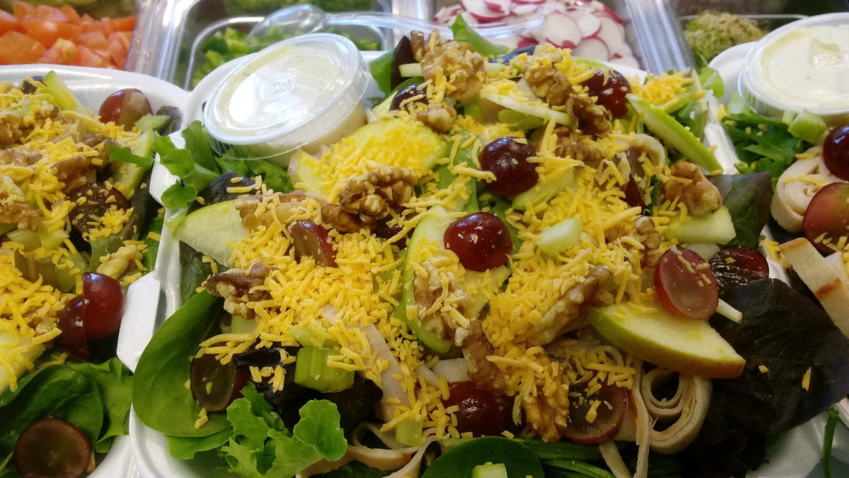 2N1 Salad Bar and Grill by null
