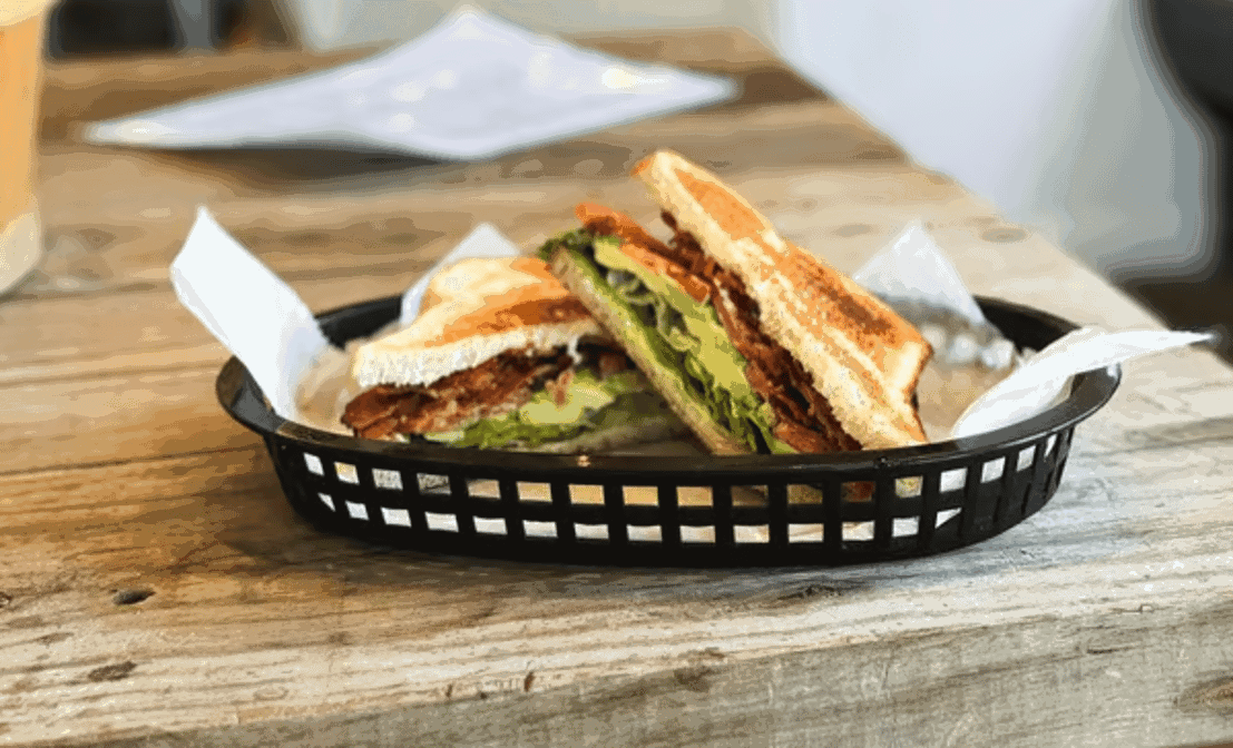 Ollie's Market & Deli by null