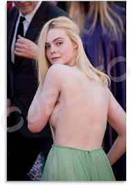 Terrence malick movie jpg x Elle fanning sexy