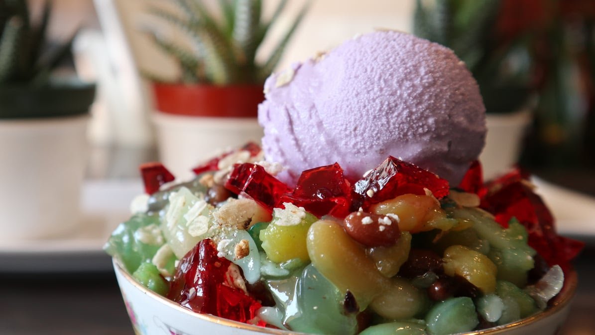 Neri's Casual Filipino Dining by null