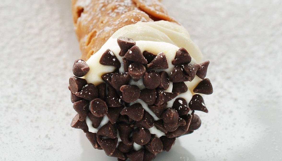 Kelly Cannoli by null