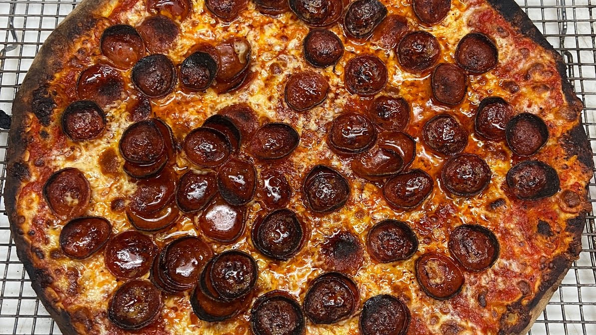 Ozzy's Apizza by null