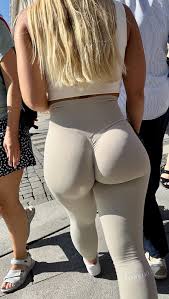 Big booty babe films a on leggings haul jpg x Big butt leggings