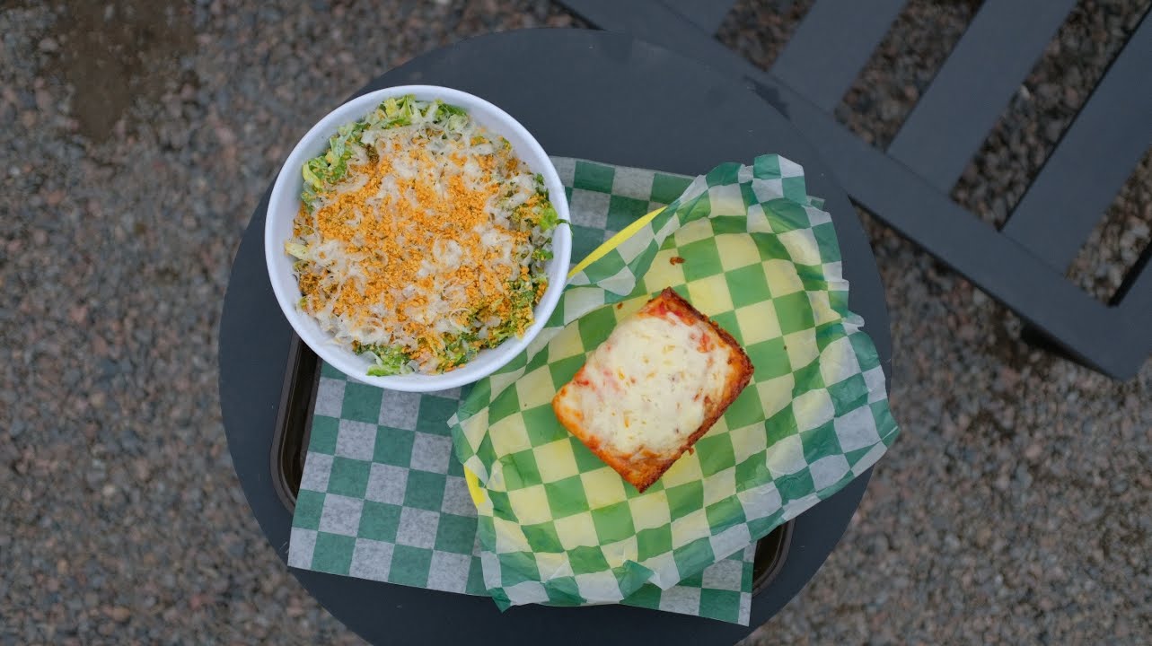 Wrecktangle Pizza by null