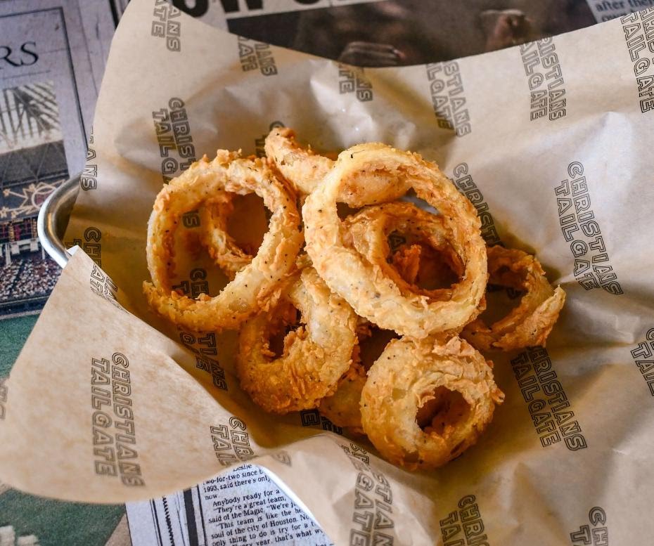 Christian's Tailgate Bar & Grill by null