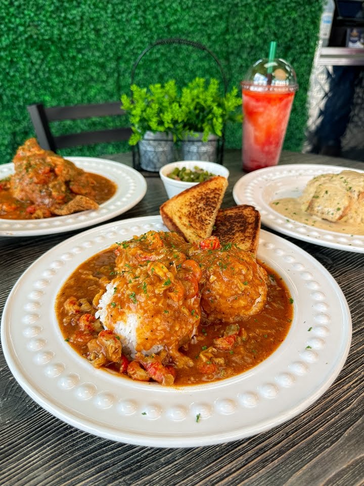 Creole Kitchen and Daiquiris by null