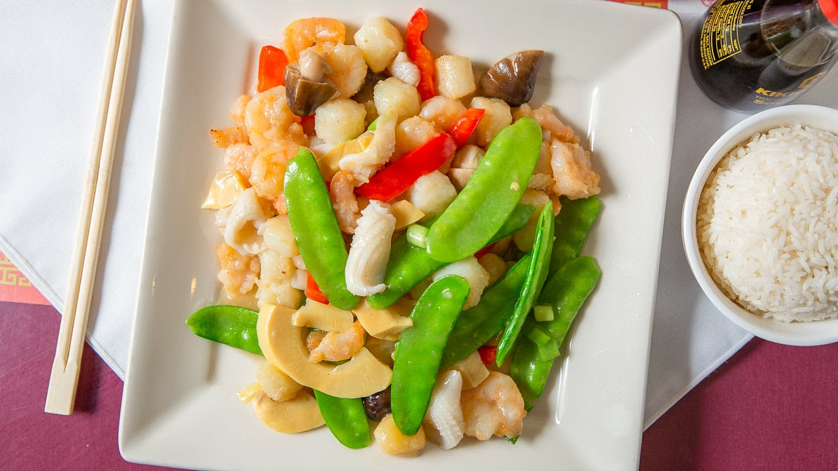 Chen's Dynasty II by null