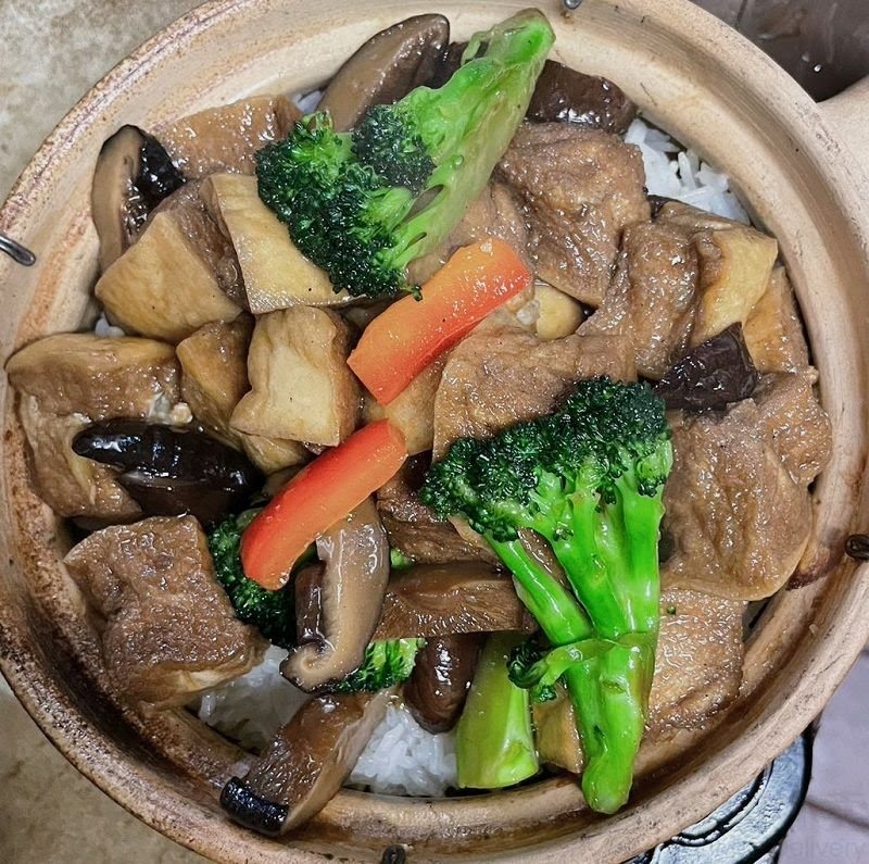Clay Pot Cafe (旺角煲仔饭） by null
