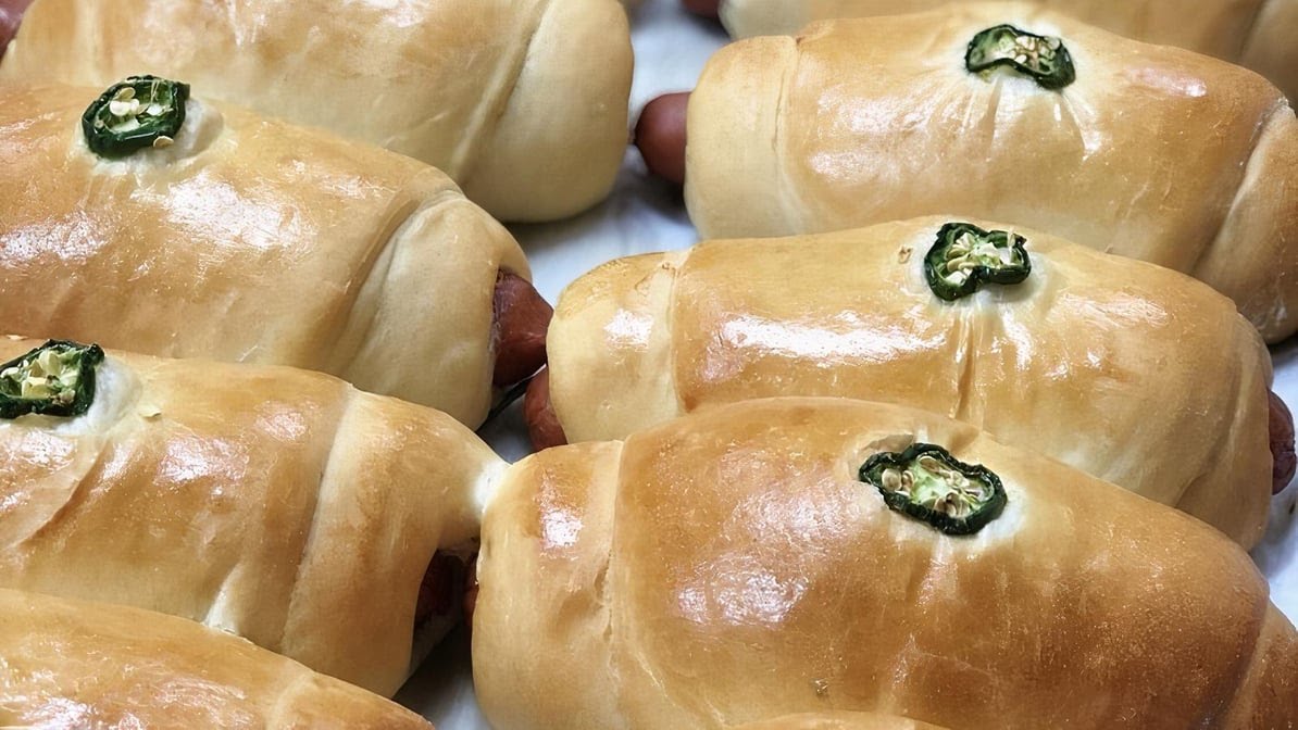 Dale's Donuts by null