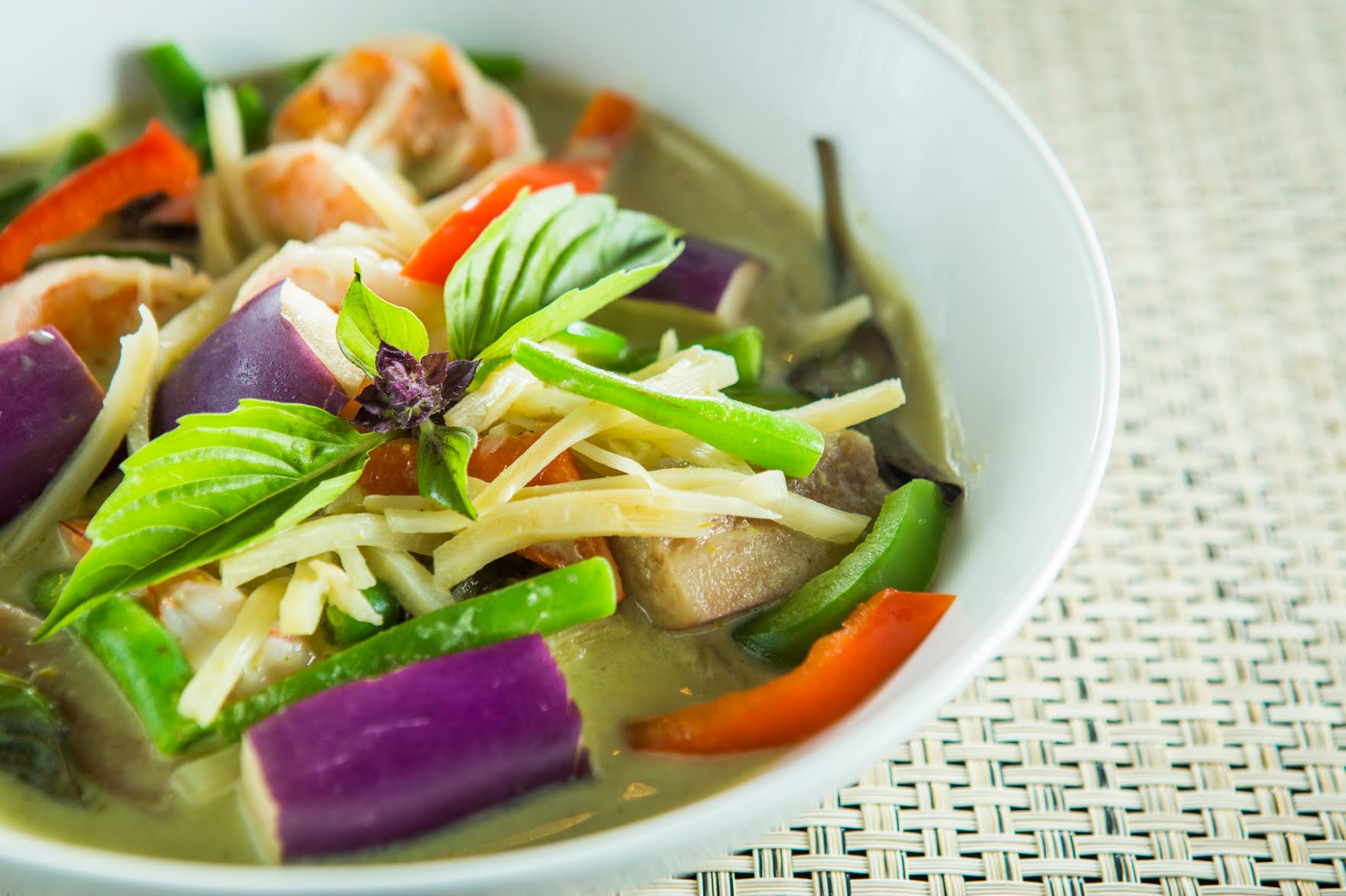 Royal Thai by null
