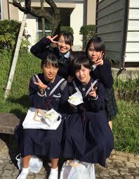 女子中学生　集合写真| / X