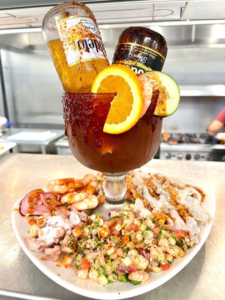 Isla del Mar South by null