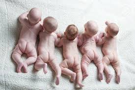 голые дети 7-17|Фото Голых Детей От Задней Зрения Фотография, картинки, изображения и  сток-фотография без роялти. Image 43346279