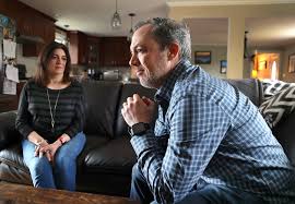 Pre teens nude |Tinder for Teens | Children as young as 10 are using an app dubbed 'Tinder  for Teens' that not only lets users send nude photos but also 'rate' each  other over live