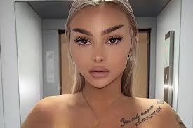 Woman bullied for being ugly spends jpg x Celine centino anal sex