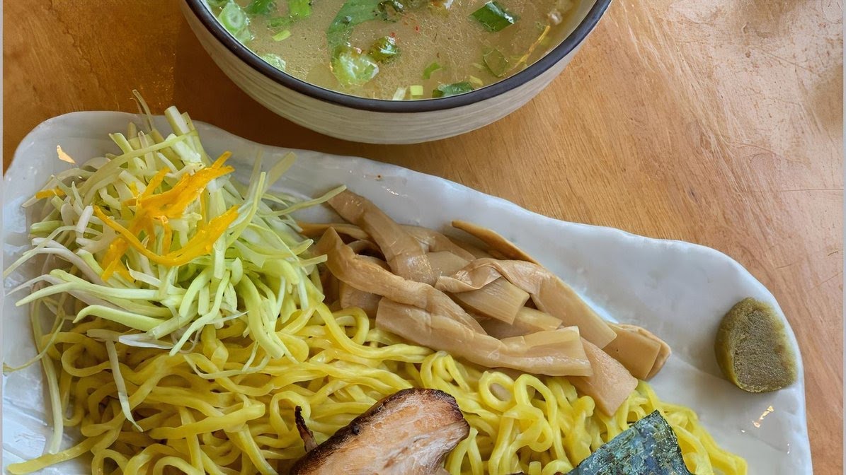 Mr. Taka Ramen by null