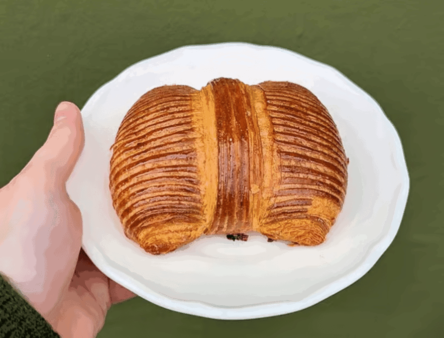 Le Carousel Patisserie at Tilden by null