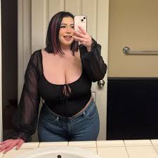 BBW huge tits|BBW & Proud / Photography by Irresponsibleperspective, Model JJ Jewel /  Uploaded 23rd November 2021 @ 01:23 PM