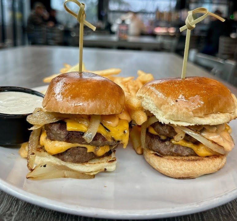 Junction Bar & Grill by null