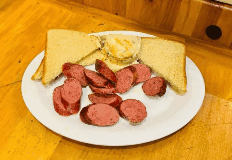 Everett and Jones Barbeque (at Graton Casino) by null