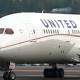 Passenger claims United Airlines flight attendants told her to 'pee in a cup' during flight - KTRK